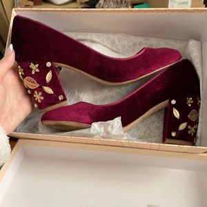 Jewel by Badgley Mischka Velvet Embellished Pumps